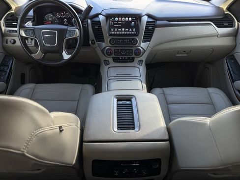 Used 2019 GMC Yukon XL Denali w/ Denali Ultimate Package RWD image 11