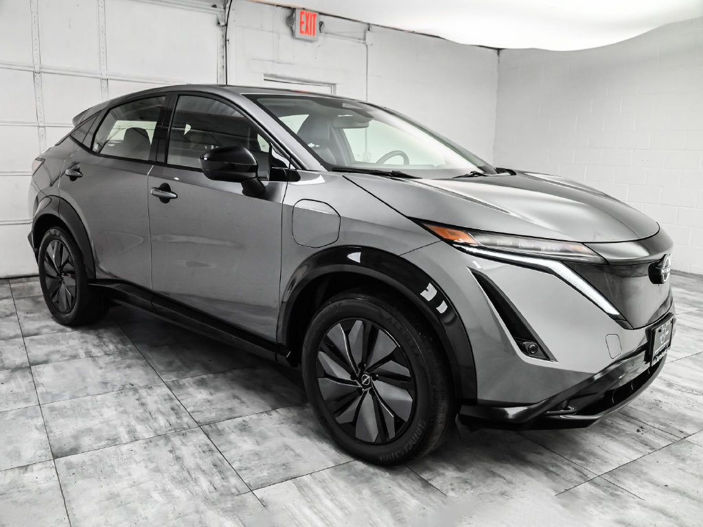 Used 2023 Nissan Ariya AWD image 3
