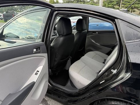 Used 2016 Hyundai Accent SE FWD image 11
