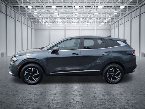 Used 2023 Kia Sportage LX AWD/4WD image 2