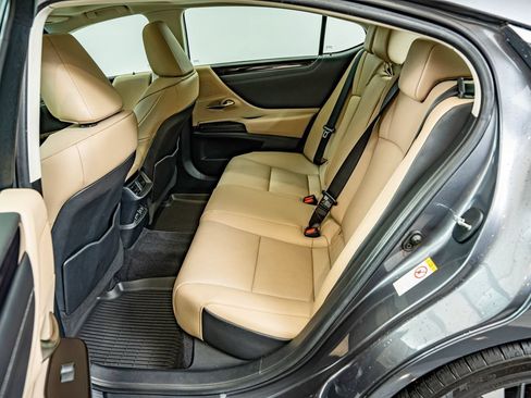 Used 2019 Lexus ES 350 w/ Premium Package FWD image 35
