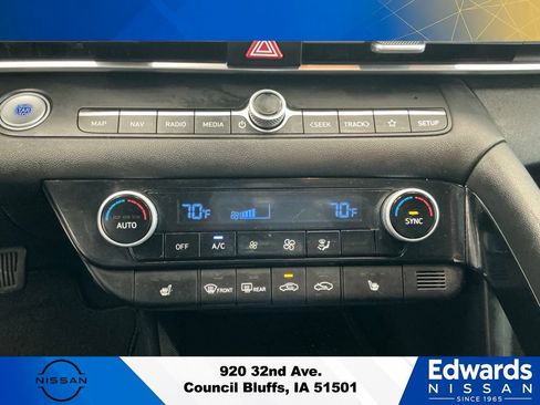 Used 2023 Hyundai Elantra SEL w/ Convenience Package FWD image 22