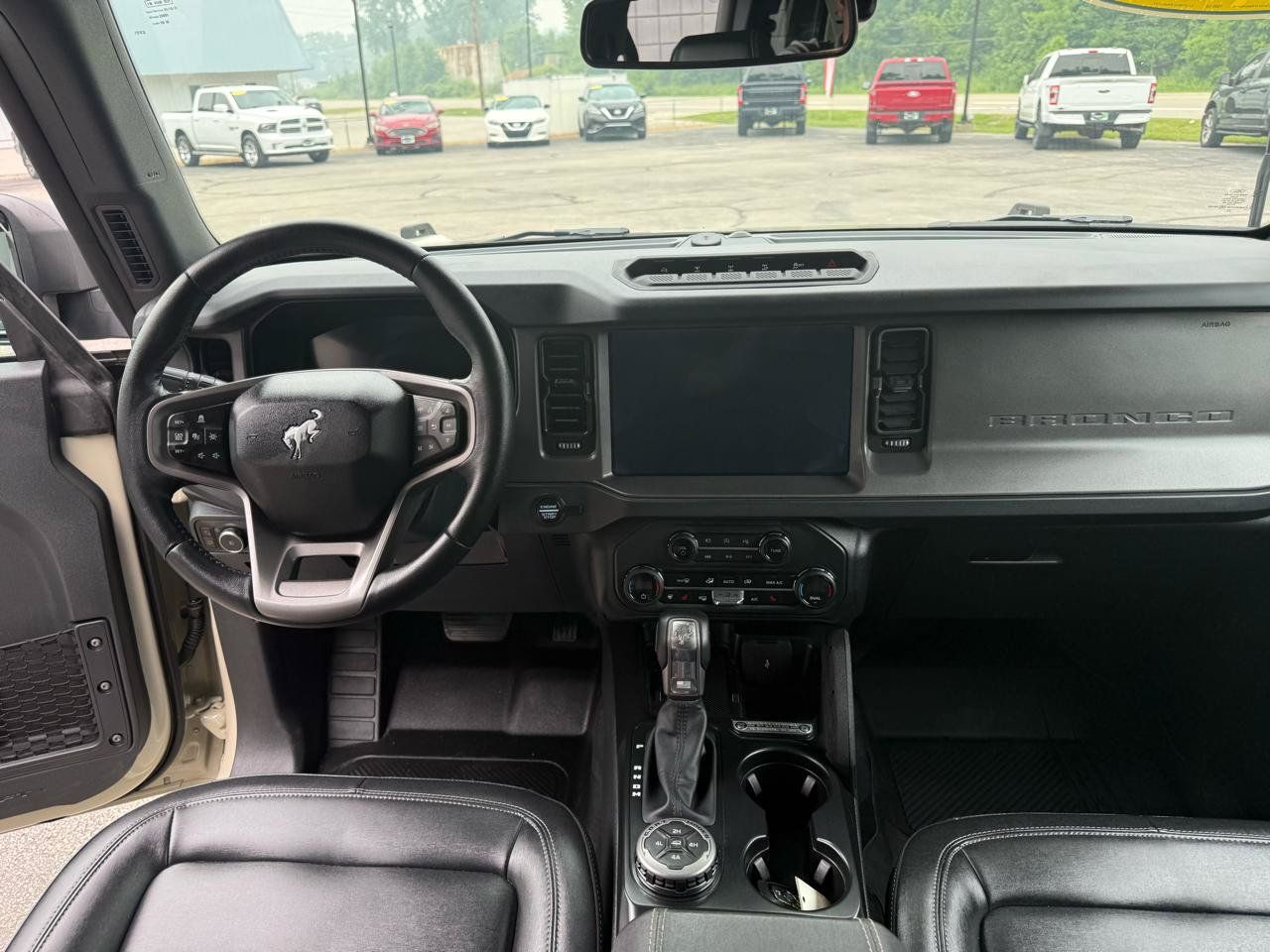 Used 2025 Ford Bronco Badlands AWD/4WD image 17