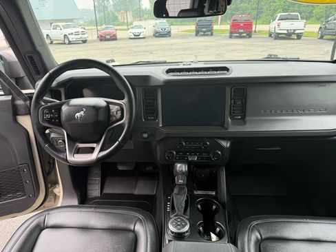 Used 2025 Ford Bronco Badlands AWD/4WD image 17