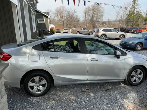 Used 2016 Chevrolet Cruze LS image 6