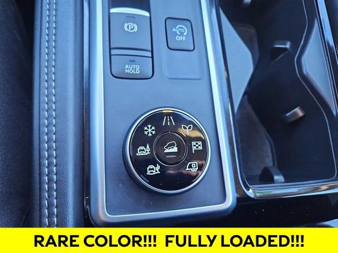 Used 2024 Nissan Pathfinder Platinum w/ Cargo Package image 11