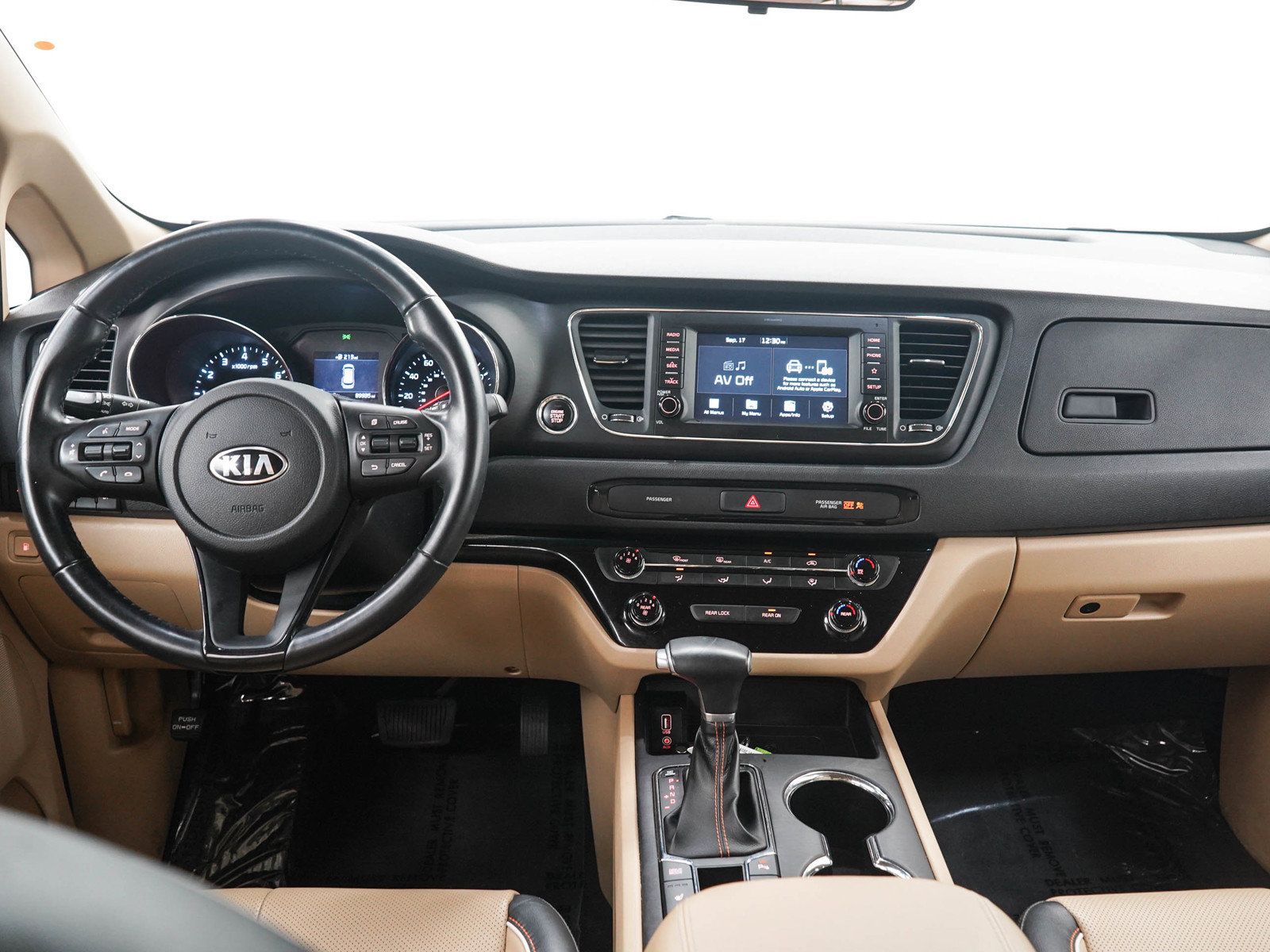 Used 2019 Kia Sedona EX FWD image 16