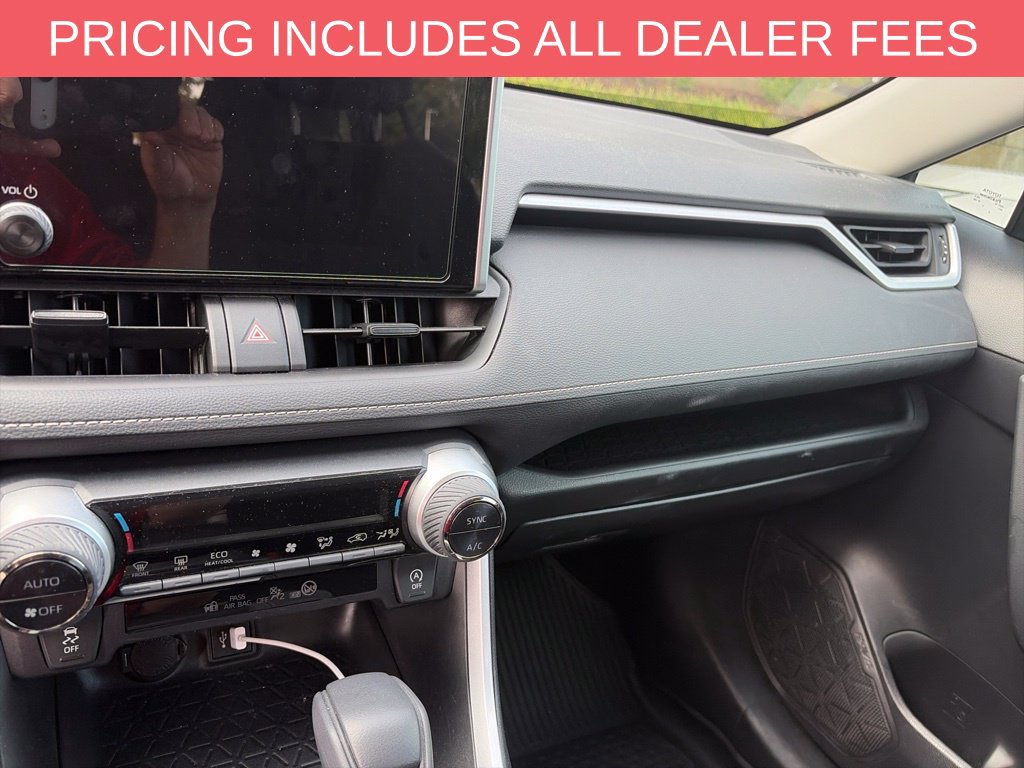 Used 2023 Toyota RAV4 XLE FWD image 19