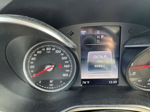 Used 2017 Mercedes-Benz GLC 300 image 9