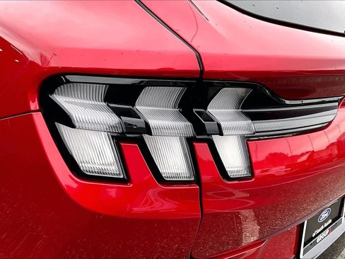 Used 2023 Ford Mustang Mach-E Premium image 27