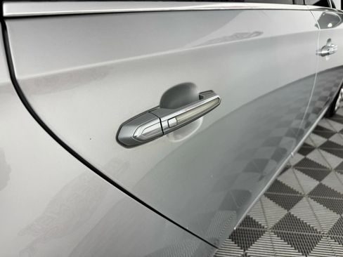 Used 2015 Cadillac XTS Luxury image 29