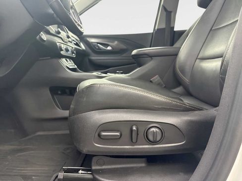 Used 2019 GMC Terrain SLT w/ Preferred Package FWD image 14