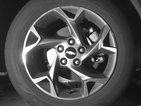 Used 2025 Chevrolet Trax LT FWD image 13