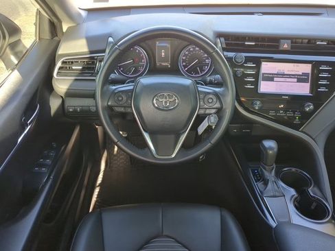 Used 2020 Toyota Camry SE image 15