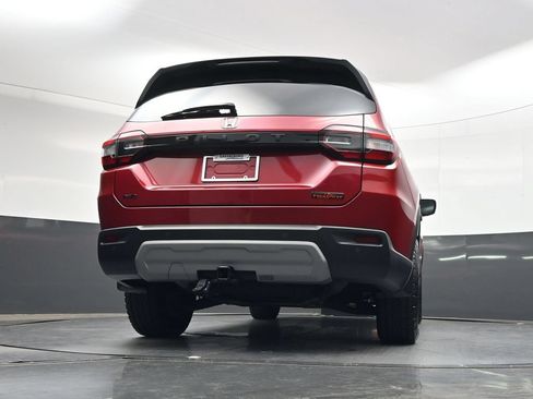 Certified 2025 Honda Pilot TrailSport image 45