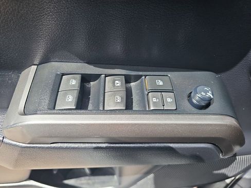 Used 2021 Toyota Tacoma SR5 RWD image 26