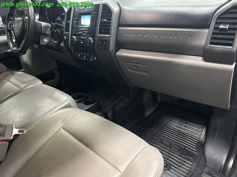Used 2017 Ford F250 XL w/ Power Equipment Group image 5