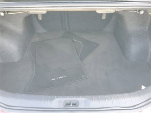 Used 2024 Nissan Altima 2.5 SV image 8