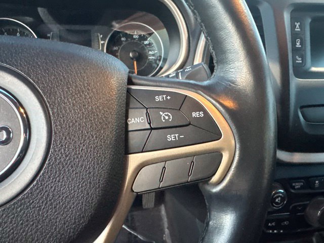 Used 2016 Jeep Cherokee Sport w/ Cold Weather Group AWD/4WD image 25