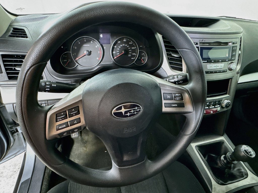Used 2013 Subaru Outback 2.5i AWD/4WD image 11