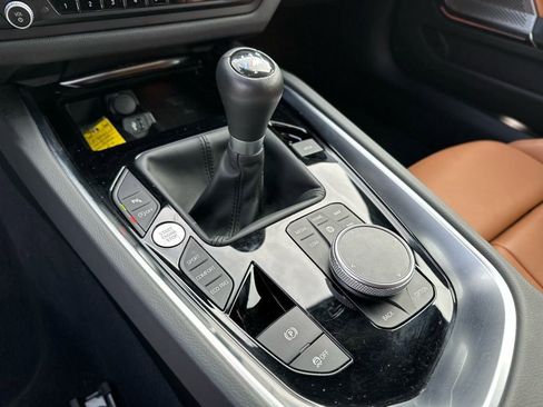 Used 2025 BMW Z4 M40i w/ Edition image 30