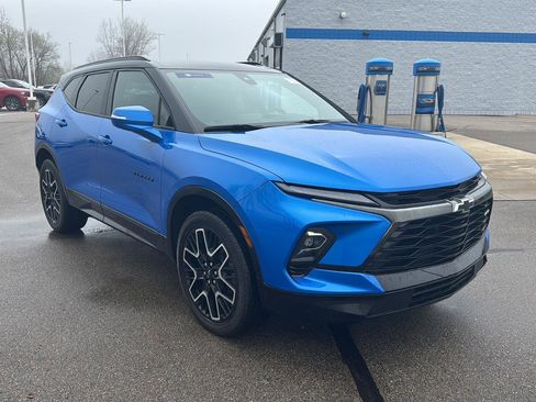 Used 2024 Chevrolet Blazer RS w/ Enhanced Convenience Package image 9