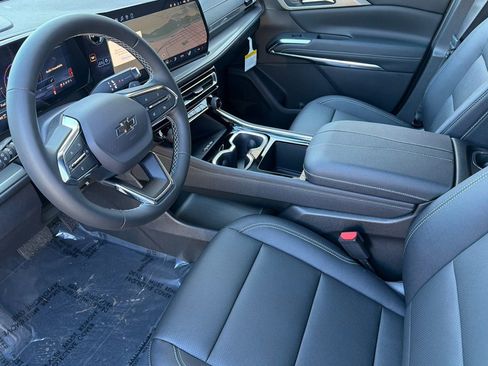 New 2026 Chevrolet Traverse LT w/ Midnight/Sport Edition AWD/4WD image 8