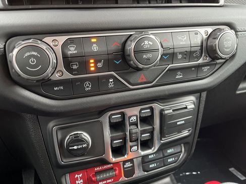New 2026 Jeep Gladiator Mojave AWD/4WD image 42