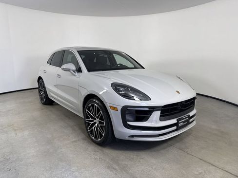 Certified 2025 Porsche Macan S AWD/4WD image 9