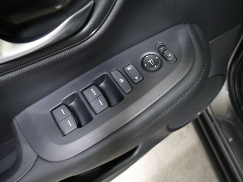 New 2026 Honda HR-V LX image 13