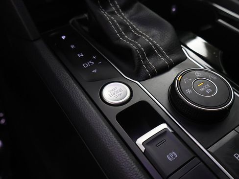 Used 2022 Volkswagen Atlas SE image 54