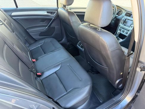 Used 2015 Volkswagen Golf TDI SE FWD image 17