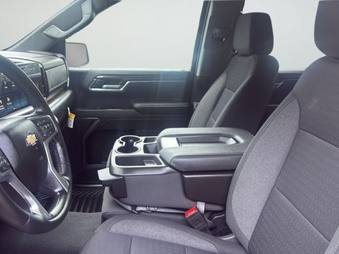 Used 2023 Chevrolet Silverado 1500 LT RWD image 19