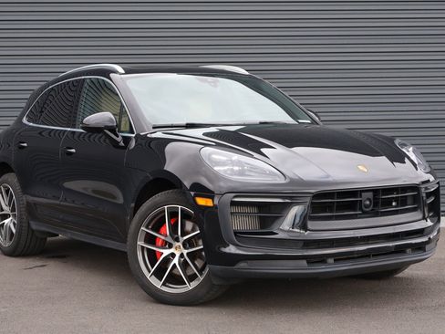 Certified 2023 Porsche Macan S image 8