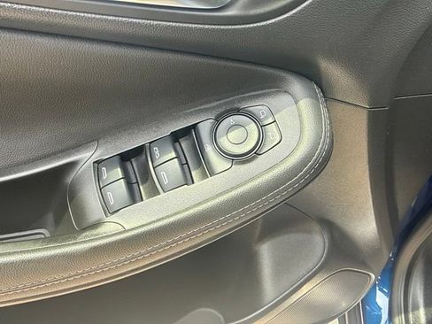 Used 2023 Buick Encore GX Preferred w/ Cold Weather Comfort Package AWD/4WD image 11