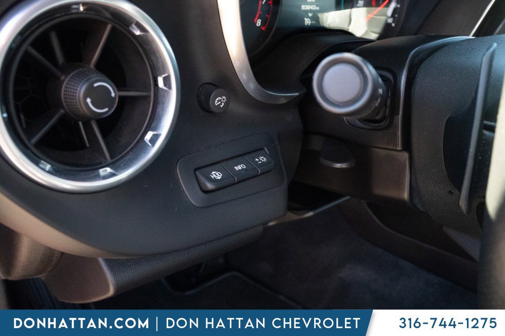 Used 2017 Chevrolet Camaro LT RWD image 18