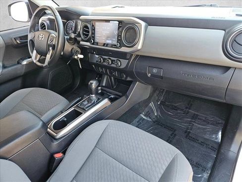 Used 2022 Toyota Tacoma SR5 w/ SR5 Appearance Package (SM) RWD image 24