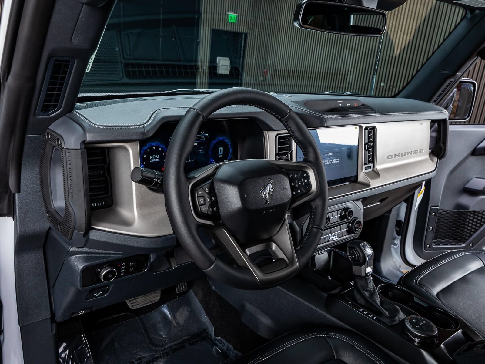 Used 2026 Ford Bronco Outer Banks AWD/4WD image 14