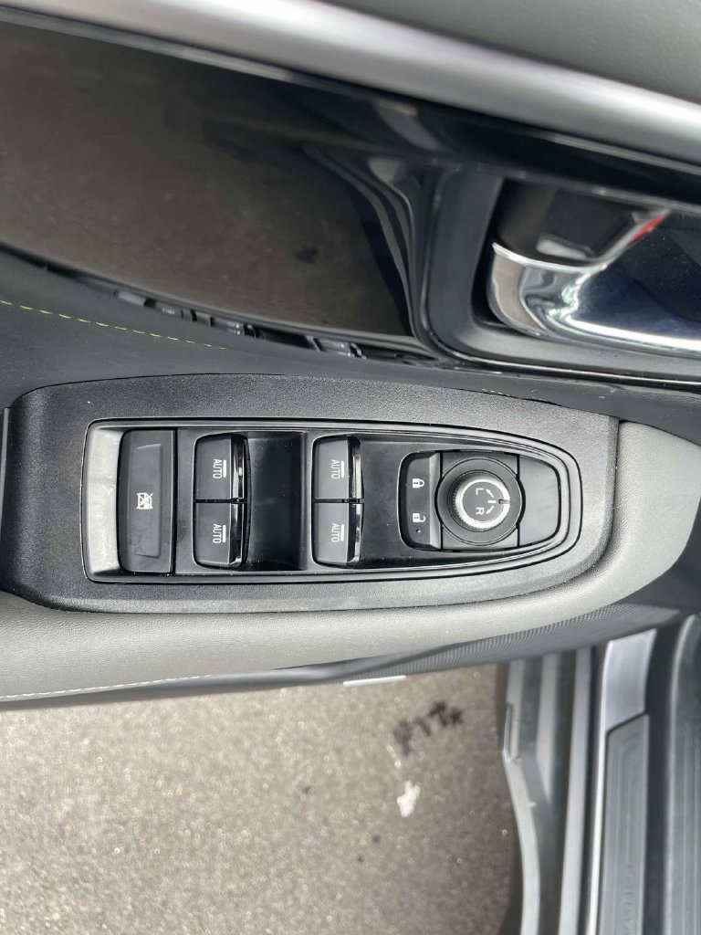 Used 2025 Subaru Outback Onyx Edition AWD/4WD image 16