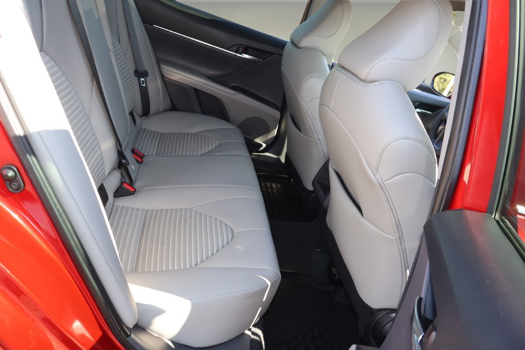 Used 2023 Toyota Camry SE FWD image 16