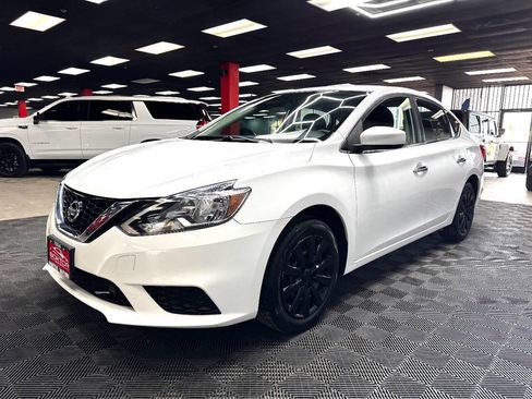 Used 2018 Nissan Sentra S image 6