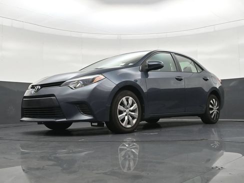 Used 2015 Toyota Corolla LE FWD image 23