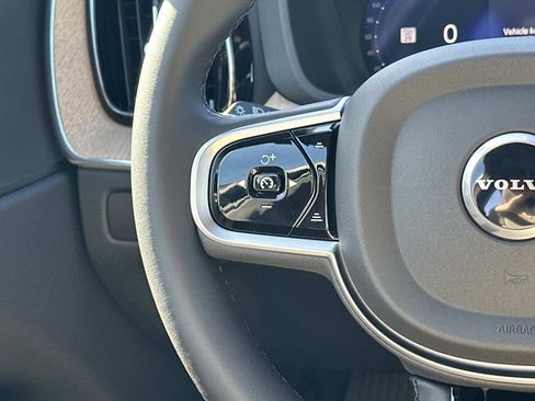 New 2026 Volvo XC60 B5 Plus w/ Climate Package image 8