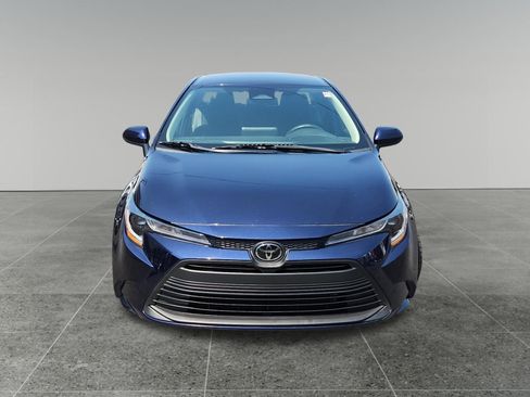 Used 2024 Toyota Corolla LE FWD image 2
