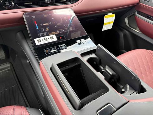 New 2026 INFINITI QX80 Autograph w/ Premium Cargo Package image 16