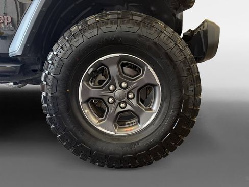 Used 2020 Jeep Gladiator Rubicon w/ Trailer Tow Package AWD/4WD image 8