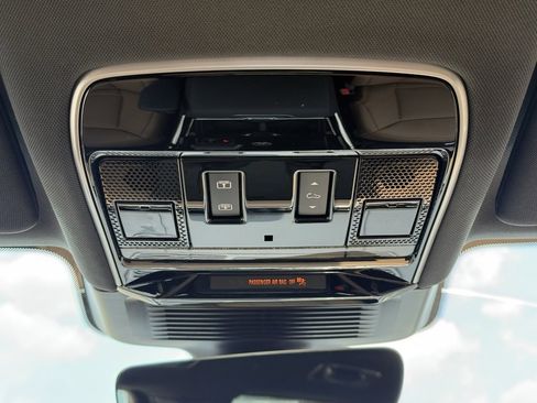 New 2025 Land Rover Range Rover Sport Dynamic SE image 26