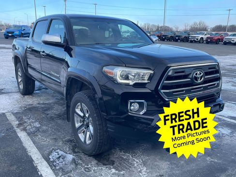 Used 2017 Toyota Tacoma Limited image 5