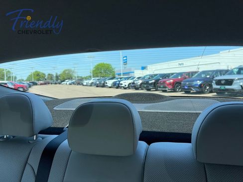 Used 2025 Hyundai Elantra Limited FWD image 32