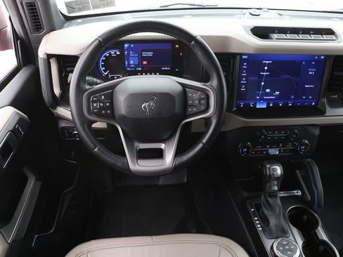 Used 2023 Ford Bronco Wildtrak AWD/4WD image 14